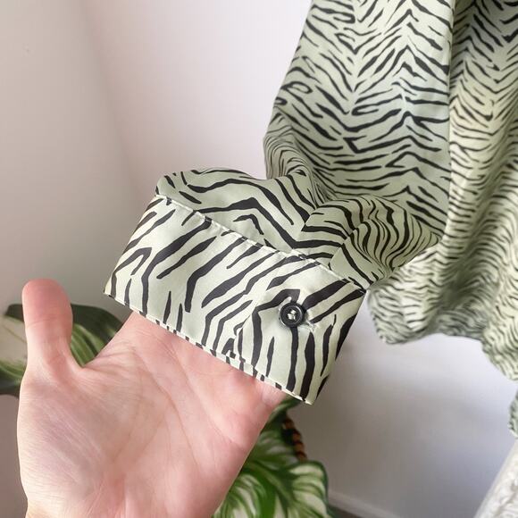 Zara Satin Oversized Animal Print Button Down Top - Picture 5 of 8